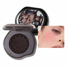 GIRLCULT compact front view showing shade and compact design for travel