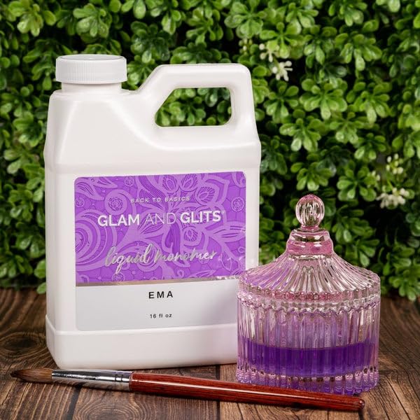 Glam and Glits label close-up highlighting product name and formulation clarity benefit
