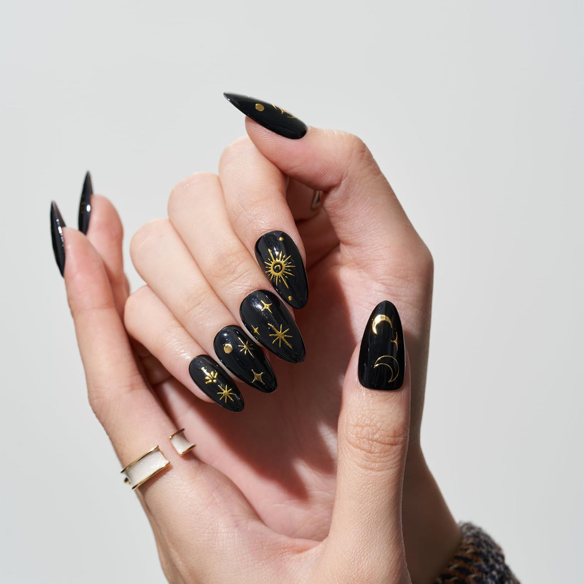 GLAMERMAID nails next to ruler showing medium almond size benefit