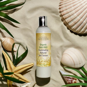Glimmer Goddess face application closeup for natural facial bronzing benefit