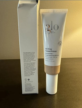 Glo Skin Beauty layering under foundation demonstrating improved wear