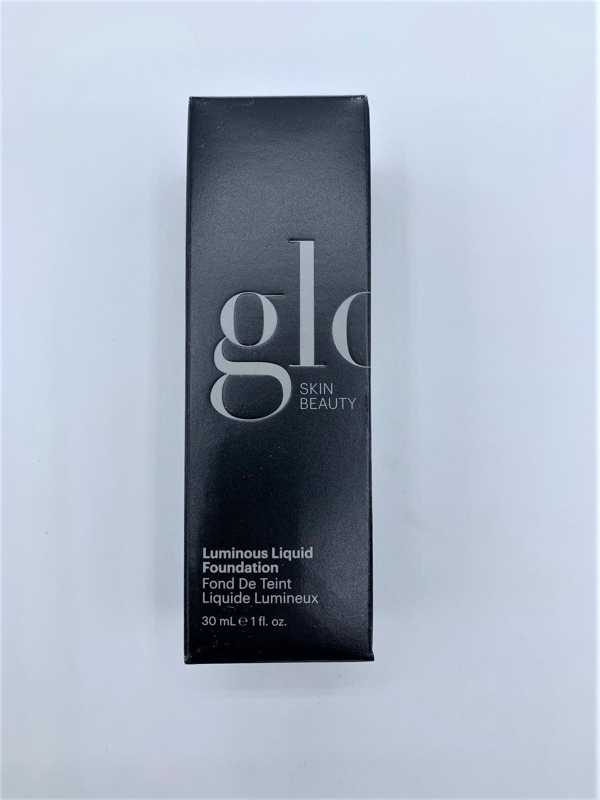 Glo Skin Beauty label detail showing clean ingredients and certifications