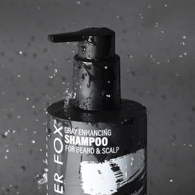 Godefroy label close-up displaying product name and key moisturizing benefits