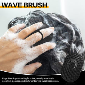 goiple shampoo poured on palm illustrating easy application and moisturizing feel