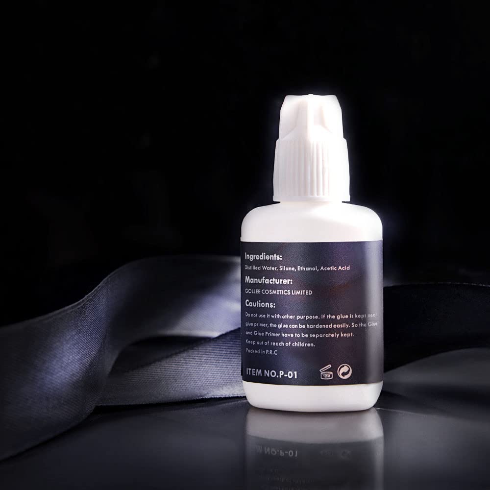 GOLLEEPRO bottle in hand to show 15ml scale and portable salon convenience