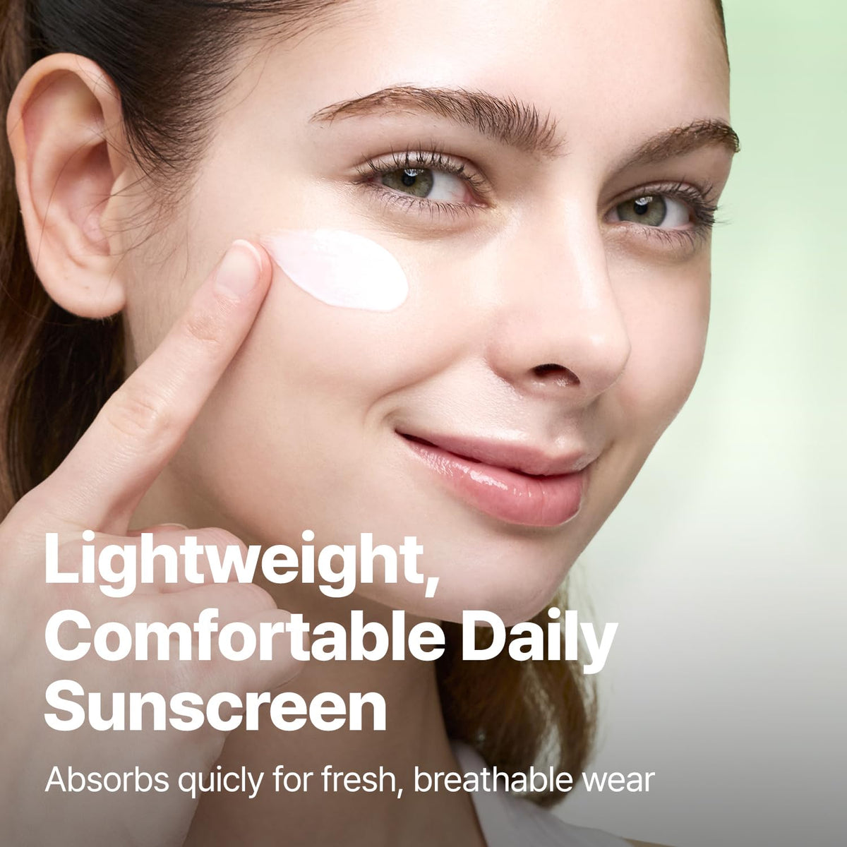 GOODAL label close-up highlighting heartleaf and moisturizing ingredients benefit