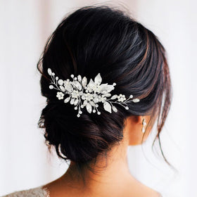 GORAIS close-up of pearls and crystals highlighting detailed sparkle and craftsmanship
