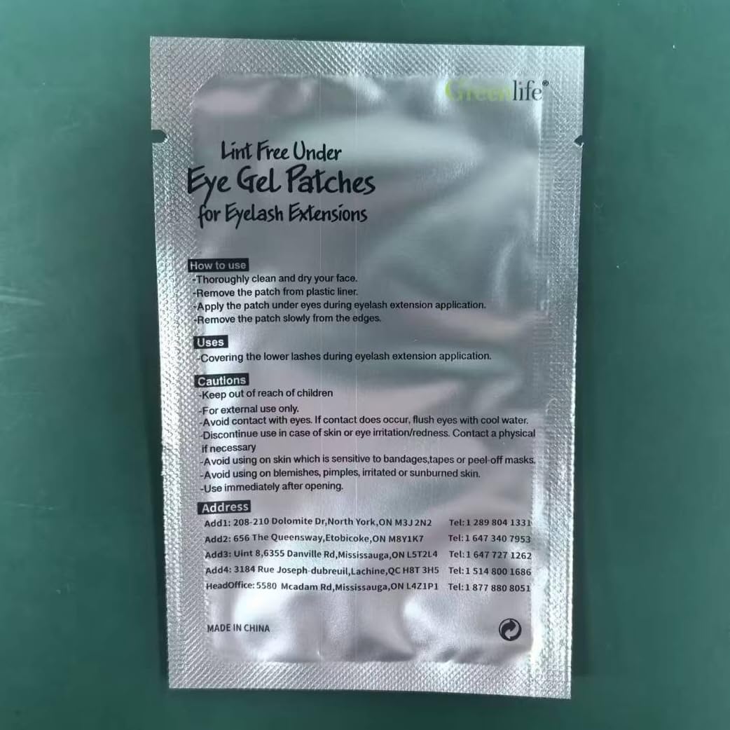 GreenLife pads in use during salon lash application ensuring secure adhesion