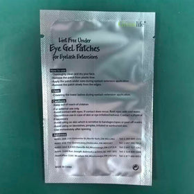 GreenLife pads in use during salon lash application ensuring secure adhesion