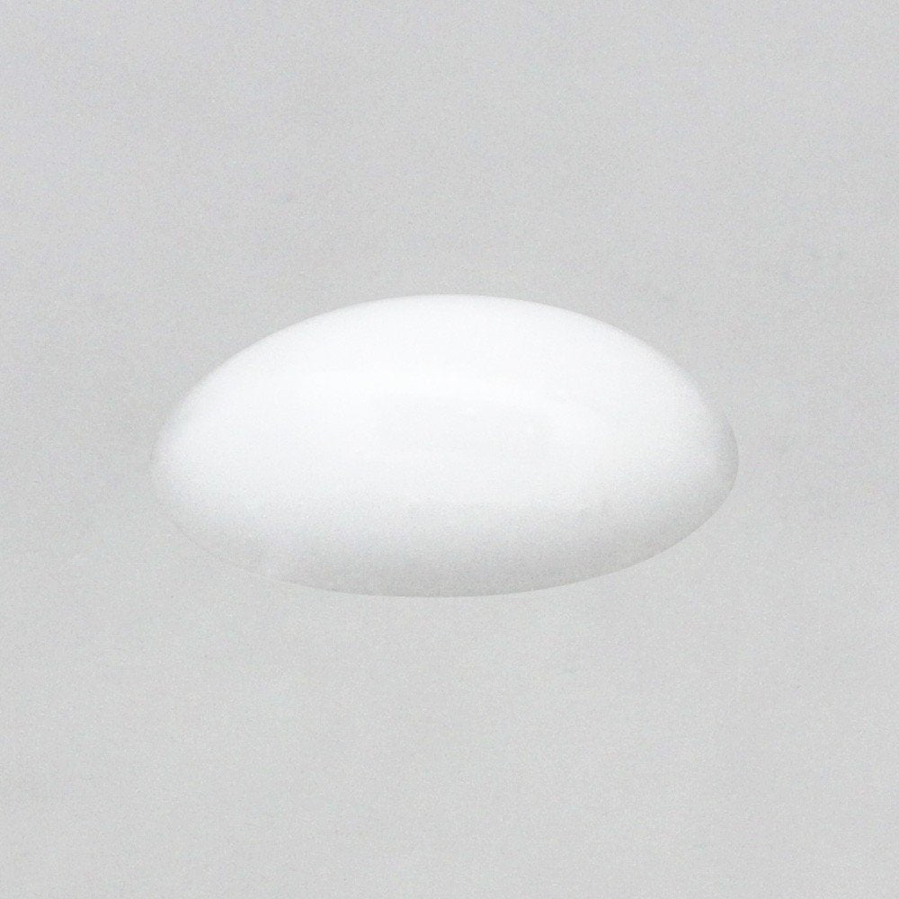 肌ラボ milky lotion on hand demonstrating smooth hydration and quick absorption