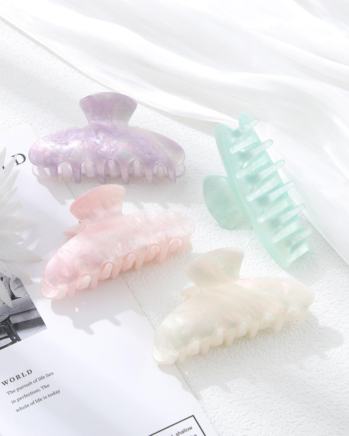 HAIMEIKANG lifestyle scene on vanity showing clips as convenient fashion accessories