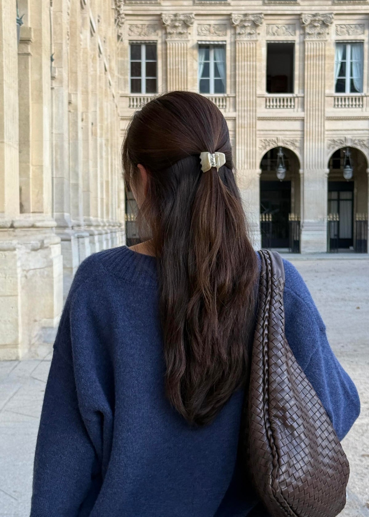 Hana Mia clip with carrying pouch showing protected storage and travel convenience