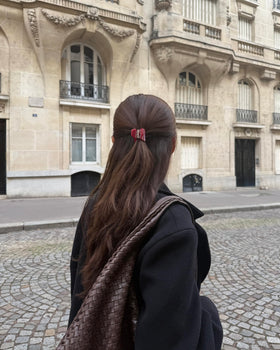 Hana Mia clip styled with casual outfit showing instant polished appearance