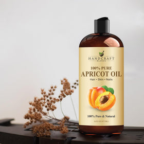 Handcraft Blends used on hair ends to add shine and improve manageability