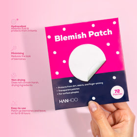 HANHOO close-up of patch texture highlighting thin breathable hydrocolloid design