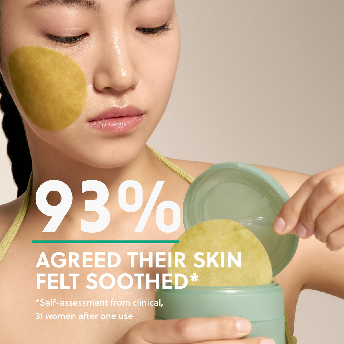 Hanyul pad soaked in essence highlighting deep hydration benefit