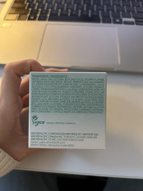 Hanyul recyclable box detail emphasizing eco-friendly packaging benefit