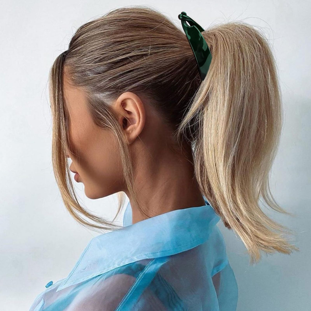 Hapdoo clip holding a high ponytail showing smooth finish and comfortable wear