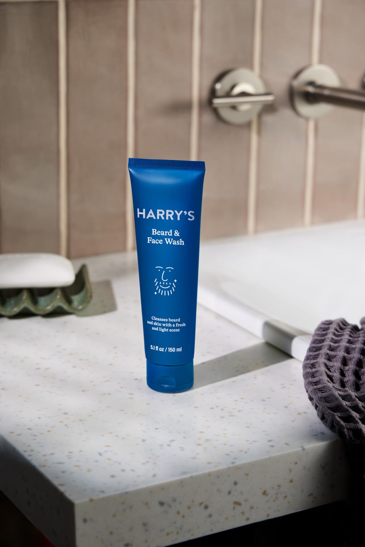 Harry's pump dispensing lather demonstrating easy application benefit