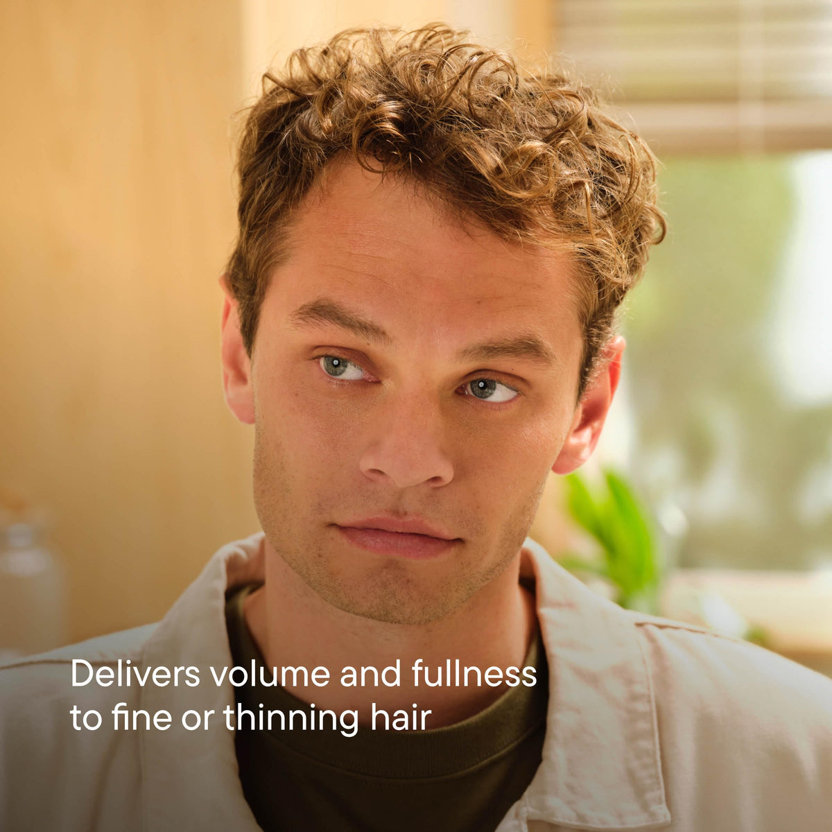 Harry's opened cream close-up showing lightweight texture and easy-to-blend consistency