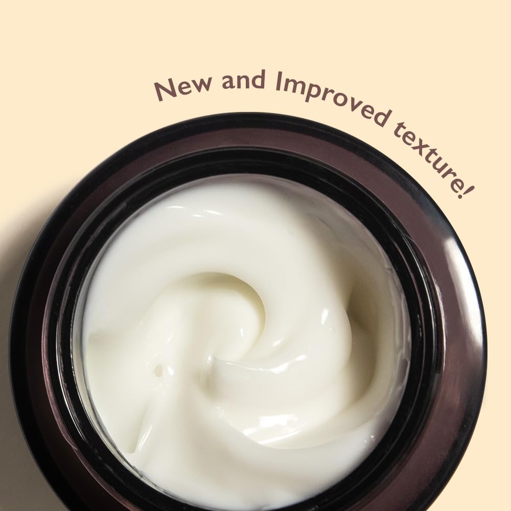 HARUHARU open jar texture close-up demonstrating fast-absorbing cream