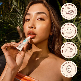 Hawaiian Tropic label highlighting vitamin E and shea butter benefits