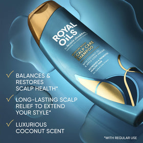 Head & Shoulders shampoo pump close-up highlighting easy dispensing
