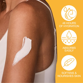 Hempz applied on hand highlighting smooth hydration benefit