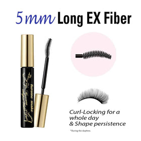 Heroine Make remover pouring onto pad showing efficient makeup dissolution