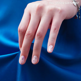 heyhae close-up of strip gradient texture highlighting shiny gel depth