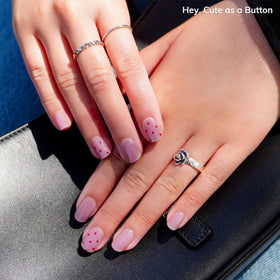 heyhae close-up of gel strip texture showing glossy finish and easy stretch benefit