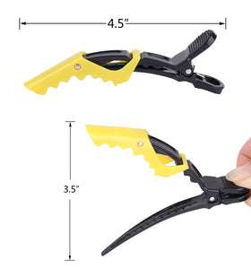 HH&LL clip in hand showing scale and lightweight convenience for travel