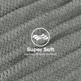 HOMEXCEL microfiber close-up texture highlighting fast-absorbency benefit