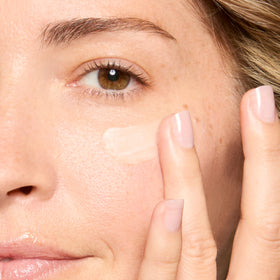 Honest Beauty conceptual before and after smoothing illustration showing reduced appearance of fine lines benefit