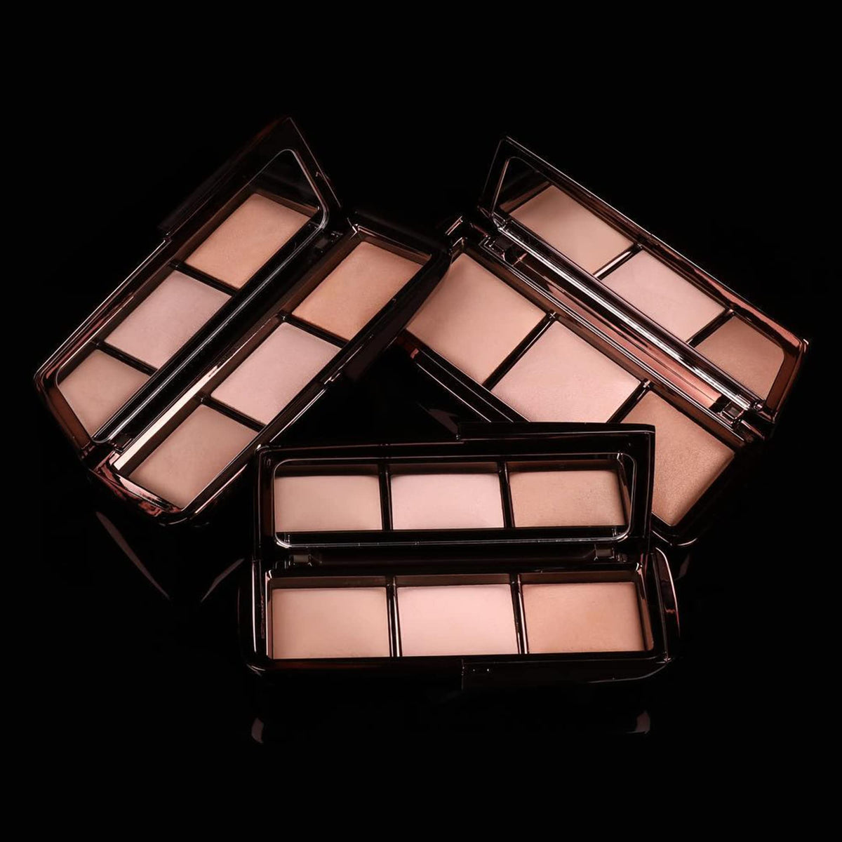 HOURGLASS close-up of powder surface revealing fine texture and blendable finish