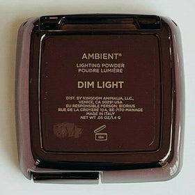 Hourglass mini Dim Light powder texture close-up highlighting fine milled particles for smooth application