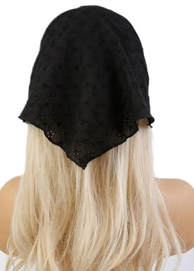 Huachi front packaging showing the black head scarf and stylish branding benefit