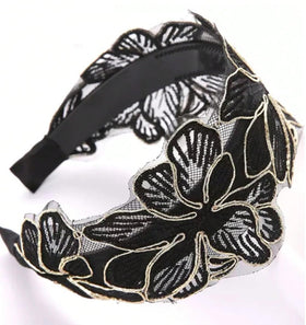 Huachi front view of vintage floral headband showing gold crochet elegance and instant glamour