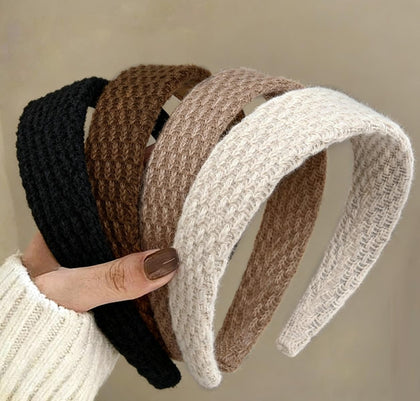 Huachi front view pack showing four headbands and versatile styling benefit