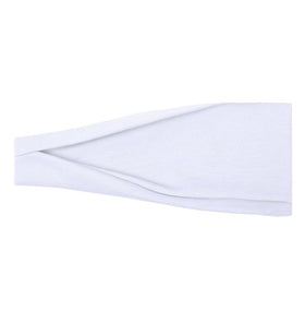 Huachi headband in use during yoga demonstrating secure fit and comfort