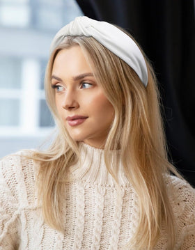 Huachi headband on model with ponytail illustrating quick everyday styling advantage
