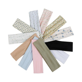 Huachi packaging and label photo showing included twelve-piece set ideal for gifting