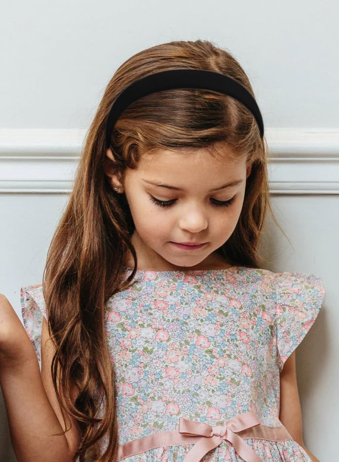 Huachi headband paired with outfit showing versatile seasonal styling benefit