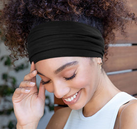 Huachi texture close-up highlighting cotton-spandex softness and stretch