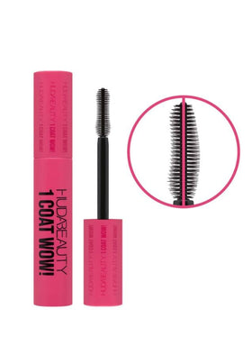 NAPH H.U.D.A BEAUTY wand close-up showing dual-shaped bristles for lift and separation benefits