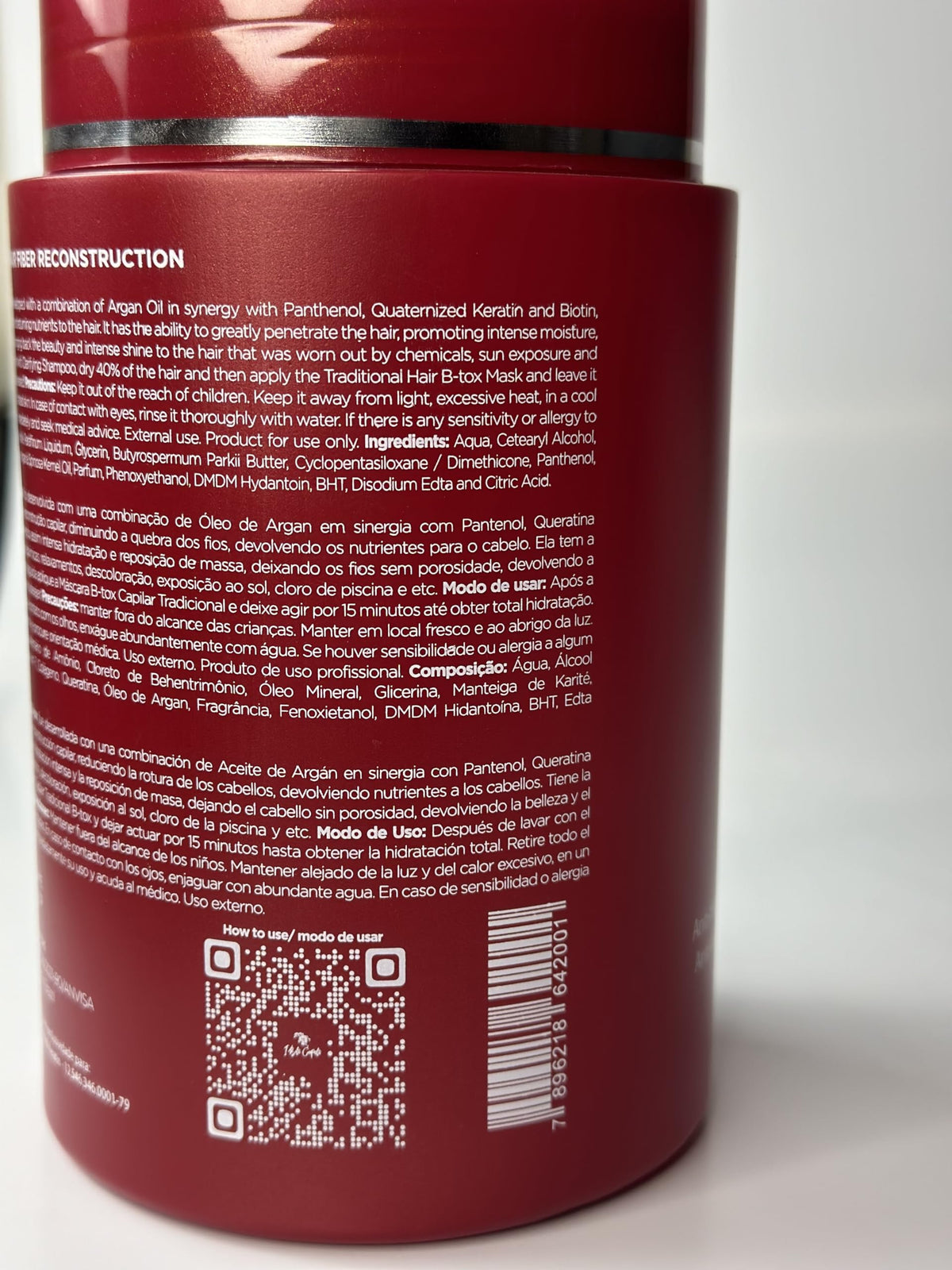 I Belli Capelli lifestyle photo of smooth hair to show manageability and gloss