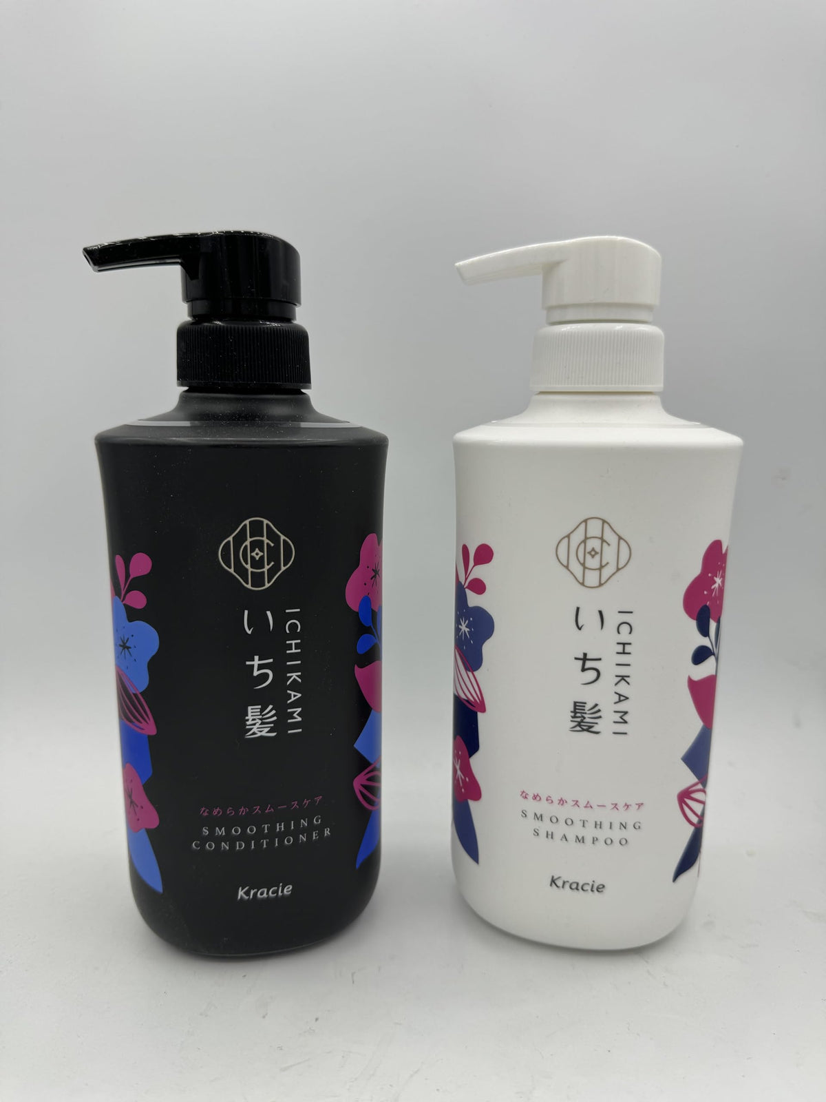 ICHIKAMI shampoo pump close-up highlighting smooth application