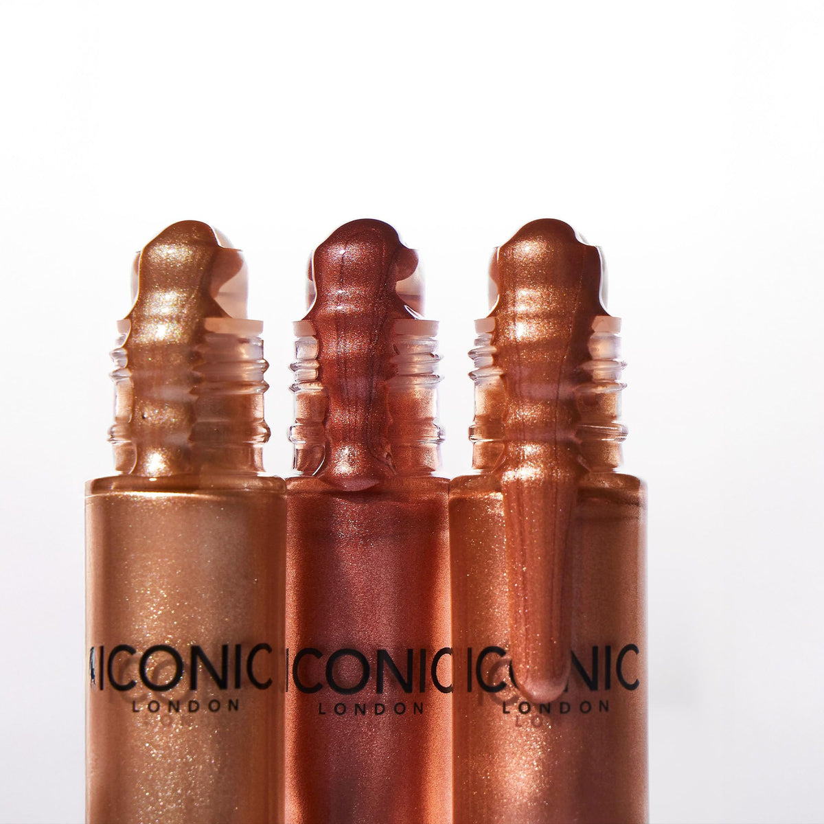 ICONIC LONDON texture swirl on skin demonstrating smooth blendability