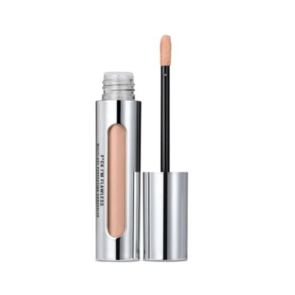 Il Makiage concealer front packaging showing product tube and applicator for precise coverage