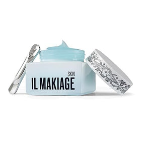 Il Makiage cream texture close-up highlighting silky finish and quick-absorbing benefit